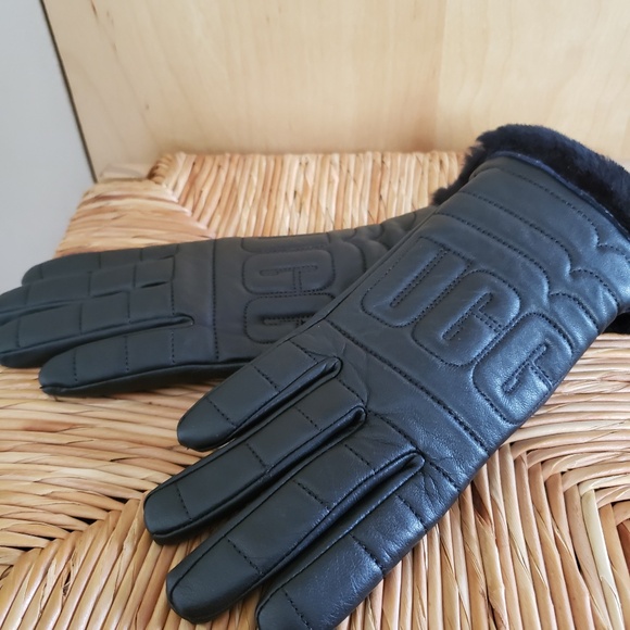 UGG Leather Quilted Logo Gloves NEW!